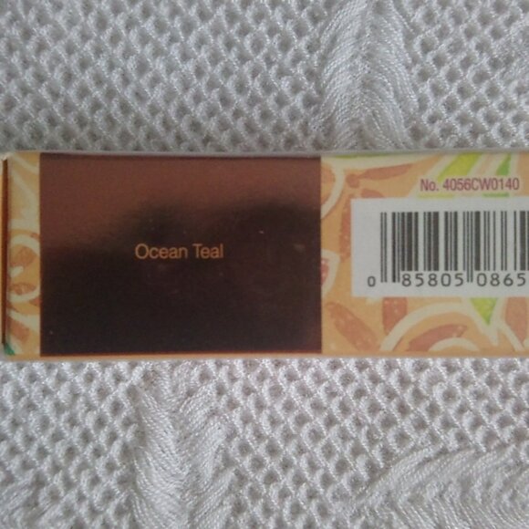 Elizabeth Arden Color Intrigue Gel Eyeliner - Picture 2 of 3